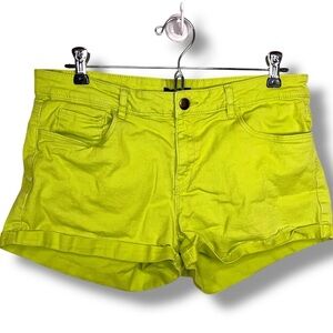 H&M Bright Lime Green Stretchy Jean Shorts Women’s 10